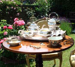 The award winning garden of TeaAntiques.com