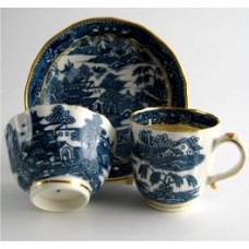 Caughley Scalloped Trio of Tea Bowl, Coffee Can and Saucer, Blue and White 'Pagoda'  Landscape Pattern,  c1785