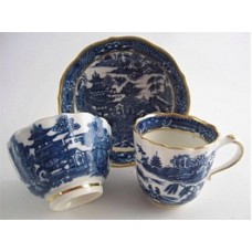 Caughley Scalloped Trio of Tea Bowl, Coffee Can and Saucer, Blue and White 'Pagoda'  Landscape Pattern,  c1785