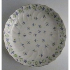 Worcester 'Shanked Body' Bread and Butter or Cake Plate, Decorated with 'Cornflowers', c1795