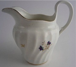 Flight and Barr period Worcester Circular Shanked Milk Jug, Blue and Gilt Decoration with the 'Cornflower' sprig pattern, c1790
