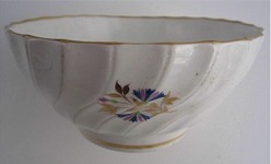 Chamberlain Worcester Slops Bowl, Shanked Body with Cornflower Sprig Decoration, c1795