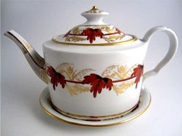 Coalport Oval Teapot and Stand, Red & Gilt Vine Leaf Decoration, c1800-1805