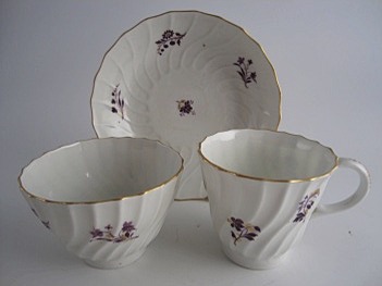 Barr Worcester 'shanked' Trio, Decorated in Purple and Gilt Flower Sprigs, c1795