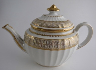 Coalport 'John Rose' New fluted Oval Gilt Teapot, 'Interlinked Ellipses and Dot' Gilt Decoration, c1798