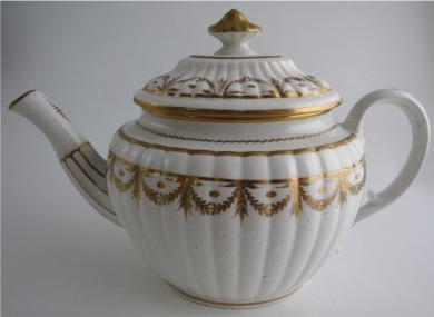 Coalport 'John Rose' Oval New Fluted 'Gilded Swags' Teapot, c1800