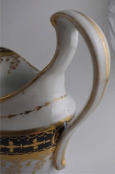 Chamberlain Worcester Oval Shaped Milk Jug, Underglaze Blue and Gilt 'Blue Border with Gold Ovals and Gilded Dropping Foliage' Decoration, Pattern Number 61, c1800-1805