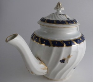 Worcester Circular Shanked Teapot, Blue and Gilt 
Decoration with 'Bluebell pattern', c1795