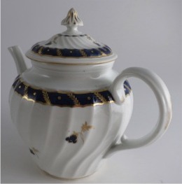 Worcester Circular Shanked Teapot, Blue and Gilt 
Decoration with 'Bluebell pattern', c1795