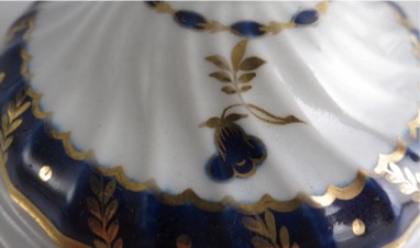 Worcester Circular Shanked Teapot, Blue and Gilt 
Decoration with 'Bluebell pattern', c1795