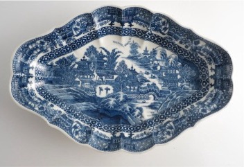 Caughley Melon Shape Printed Underglaze Blue 'Full Nankin' Dish, c1785