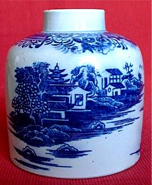 Staffordshire Pearlware Cylindrical Tea Canister, Printed with Blue 'Oriental scenes', c1795