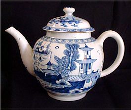 Lowestoft Porcelain Teapot, c1757-59.