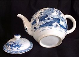 Lowestoft Porcelain Teapot, c1757-59.