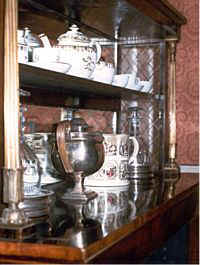 Caughley tea set on chiffonier in Dickens birthplace